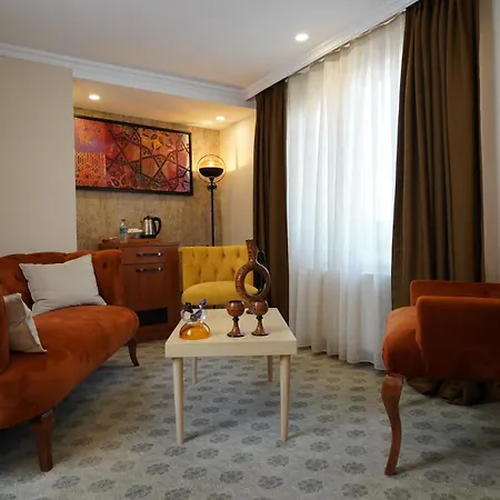 Tuzla Garden & Hotel 4*