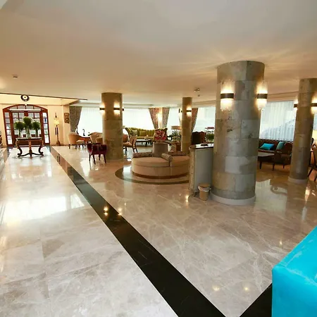 Tuzla Garden & 4*