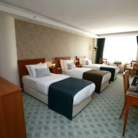 Tuzla Garden & 4*