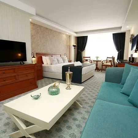 Tuzla Garden & 4*