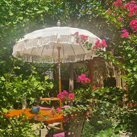 Tuzla Garden & Отель