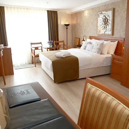 Tuzla Garden & Hotel
