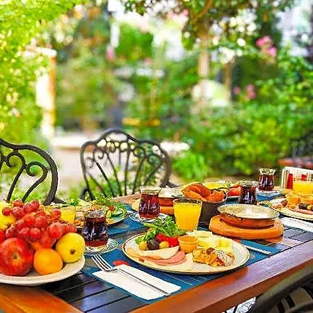 Tuzla Garden & Otel Darıca